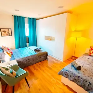 Next To Paseo De Gracia Hostal